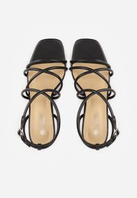 Born2be - Czarne Sandały na Szpilce z Przeplatanymi Paskiami i Kwadratowym Noskiem Baloria. Okazja: na co dzień, na ślub cywilny, na wesele. Zapięcie: pasek. Kolor: czarny. Materiał: jeans. Obcas: na szpilce. Styl: casual, elegancki, klasyczny, wizytowy #7