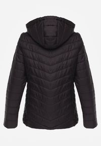 Renee - Czarna Kurtka Przejściowa z Pikowaniem i Odpinanym Kapturem Edielitia. Okazja: na co dzień. Typ kołnierza: kaptur. Kolor: czarny. Materiał: jeans, nylon. Styl: casual #4