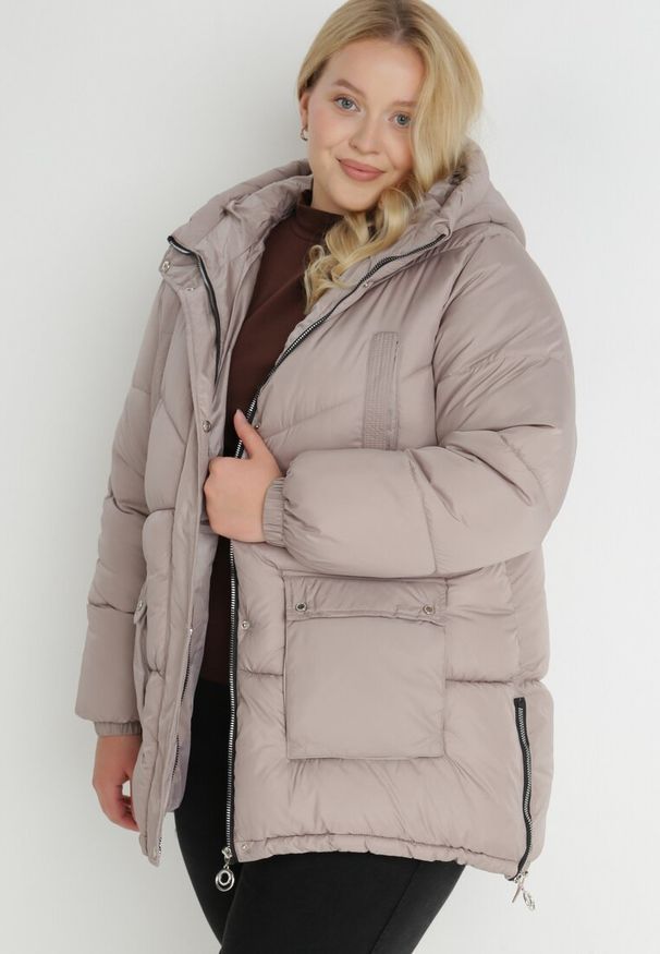 Born2be - Beżowa Kurtka Pikowana z Kapturem Lannea. Typ kołnierza: kaptur. Kolekcja: plus size. Kolor: beżowy. Materiał: jeans. Długość rękawa: długi rękaw. Długość: długie