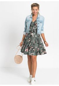 bonprix - Sukienka na ramiączkach, z falbanami. Typ kołnierza: dekolt w serek. Kolor: zielony. Długość rękawa: na ramiączkach. Wzór: nadruk, kwiaty. Sezon: lato #2