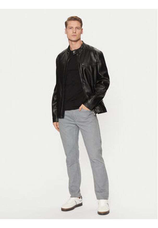 Guess Kurtka z imitacji skóry M5RL00 WGU60 Czarny Regular Fit. Kolor: czarny. Materiał: skóra