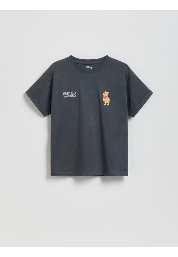 Reserved - T-shirt Kubuś Puchatek - ciemnoszary. Kolor: szary. Materiał: bawełna. Wzór: motyw z bajki