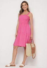 Born2be - Fuksjowa Rozkloszowana Sukienka na Ramiączkach z Wiskozy Miravelia. Okazja: na co dzień. Typ kołnierza: dekolt kwadratowy. Kolor: różowy. Materiał: wiskoza. Długość rękawa: na ramiączkach. Typ sukienki: proste. Styl: casual #2