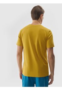 4f - 4F T-shirt z nadrukiem męski - żółty XXL. Okazja: na co dzień. Kolor: żółty. Materiał: bawełna, jersey, dzianina. Długość rękawa: krótki rękaw. Długość: krótkie. Wzór: nadruk. Styl: sportowy, klasyczny, casual