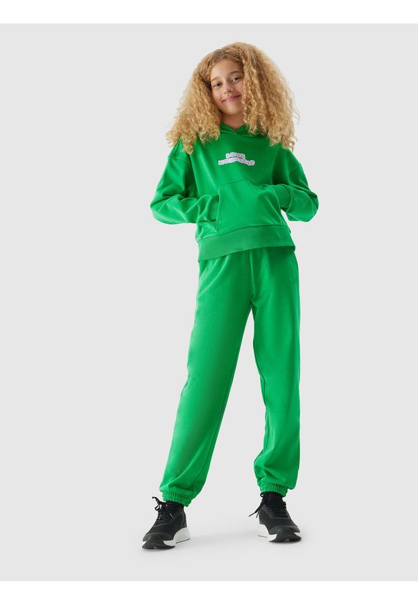 4f - Spodnie dresowe joggery dziewczęce. Kolor: zielony. Materiał: dresówka. Sezon: wiosna