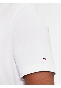 TOMMY HILFIGER - Tommy Hilfiger T-Shirt Big Icon Crest Tee MW0MW33682 Biały Regular Fit. Kolor: biały. Materiał: bawełna #4