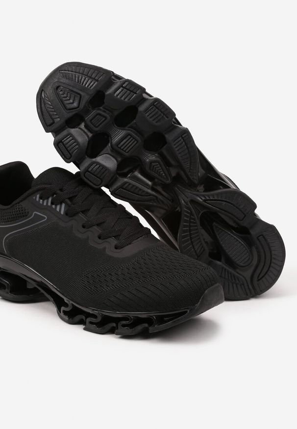Born2be - Czarno-Szare Buty Sportowe Sneakersy z Geometrycznym Zdobieniem Noramia. Kolor: czarny. Wzór: aplikacja, geometria. Sezon: lato, wiosna