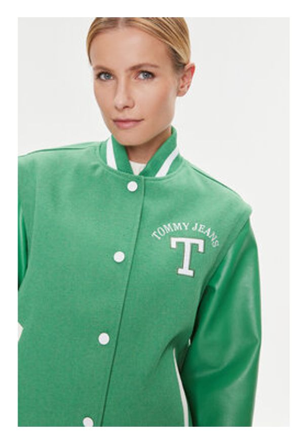 Tommy Jeans Kurtka bomber Letterman DW0DW15958 Zielony Regular Fit. Kolor: zielony. Materiał: syntetyk