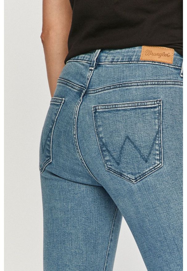 Wrangler - Jeansy. Kolor: niebieski
