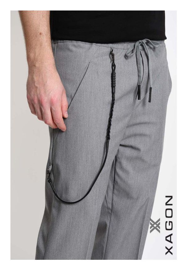 Xagon Man Spodnie | P26032 ZXAG92 | Mężczyzna | Szary. Okazja: na co dzień. Kolor: szary. Materiał: elastan, wiskoza, poliester. Długość: długie. Styl: sportowy, klasyczny, elegancki, casual