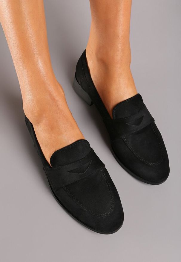 Renee - Czarne Klasyczne Mokasyny Typu Loafersy na Płaskiej Podeszwie Daivina. Kolor: czarny. Materiał: jeans. Obcas: na płaskiej podeszwie. Styl: klasyczny