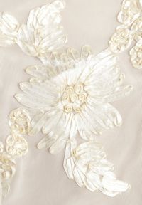 Born2be - Beżowa Koktajlowa Sukienka Siateczkowa z Odkrytymi Plecami z Wiązaniem Cezelle. Kolor: beżowy. Materiał: materiał. Wzór: kwiaty, aplikacja. Styl: wizytowy #5