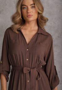 Renee - Brązowa Koszulowa Sukienka z Bawełny z Wiązanym Paskiem i Podpinanymi Rękawami Cesela. Okazja: na co dzień. Kolor: brązowy. Materiał: bawełna. Typ sukienki: koszulowe. Styl: boho, casual #5