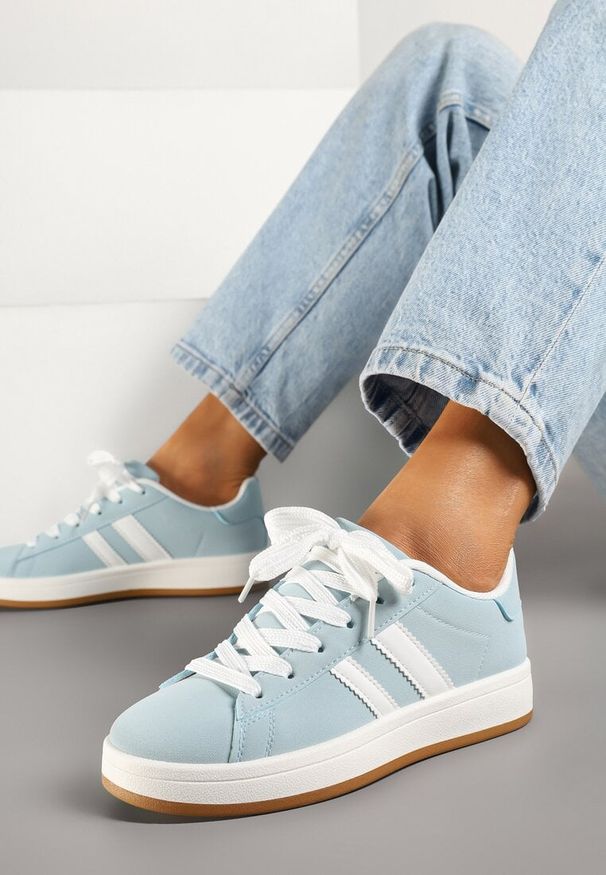 Born2be - Niebieskie Sneakersy z Dwoma Paskami Galtewi. Okazja: na co dzień. Zapięcie: pasek. Kolor: niebieski. Materiał: jeans. Obcas: na obcasie. Wysokość obcasa: niski
