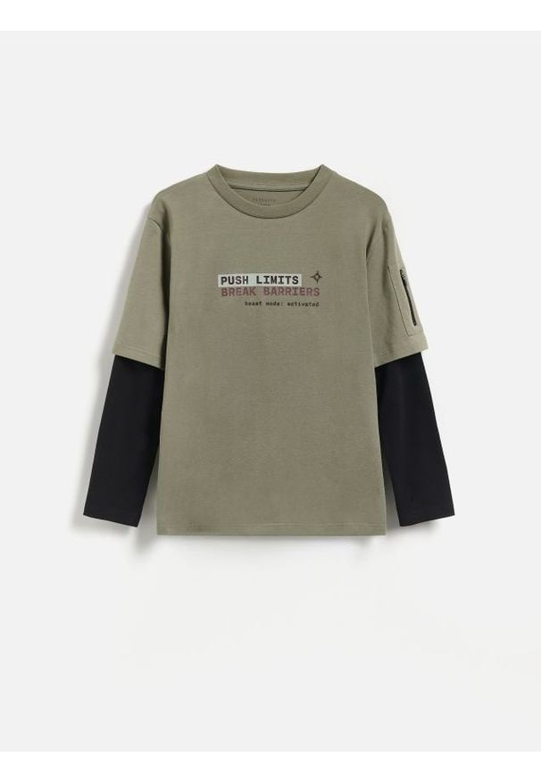 Reserved - Longsleeve z nadrukiem - zielony. Kolor: zielony. Materiał: bawełna, dzianina. Długość rękawa: długi rękaw. Wzór: nadruk