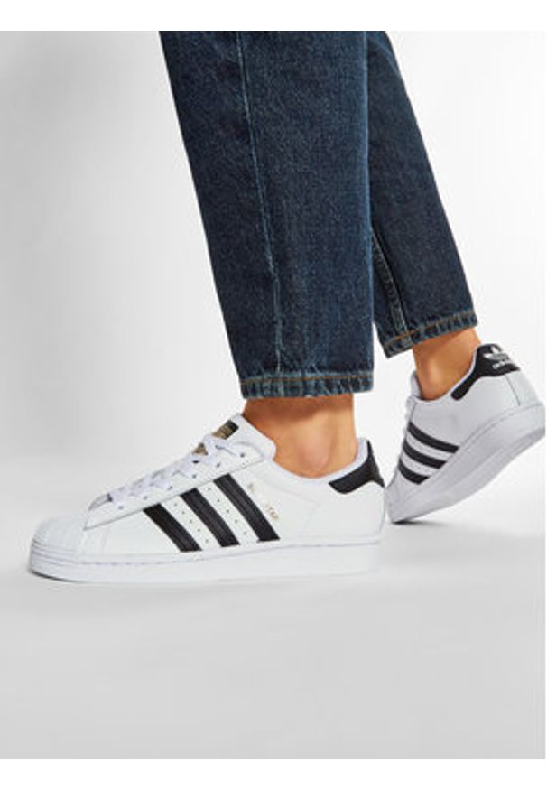 Adidas - adidas Sneakersy Superstar J FU7712 Biały. Kolor: biały. Materiał: skóra. Model: Adidas Superstar