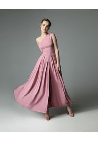 Madnezz - Sukienka Erin Wild - dirty pink. Kolor: różowy. Materiał: wiskoza, dzianina, elastan. Wzór: aplikacja. Typ sukienki: asymetryczne