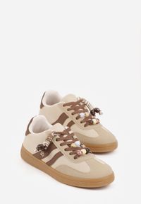 Renee - Ciemnobeżowe Sneakersy Typu Tenisówki Ozdobione Koralikami Daemeli. Kolor: beżowy. Materiał: jeans. Wzór: aplikacja. Sezon: lato #3