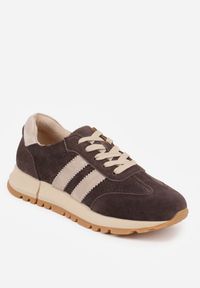 Renee - Brązowe Sneakersy z Zamszu Naturalnego z Ozdobnymi Paskami i Perforacją Ravinelle. Okazja: na co dzień. Zapięcie: pasek. Kolor: brązowy. Materiał: zamsz #4