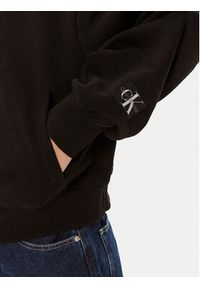 Calvin Klein Jeans Bluza J20J223913 Czarny Regular Fit. Kolor: czarny. Materiał: bawełna