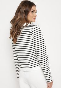 Born2be - Biały Kardigan z Ozdobnymi Guzikami w Paski Retaiva. Okazja: na co dzień. Kolor: biały. Materiał: jeans. Wzór: paski. Styl: klasyczny, casual #5