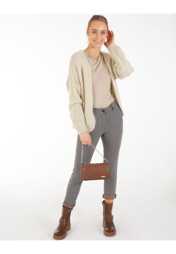 Unisono - NIEZAPINANY SWETER 255-K8504 BEIGE. Materiał: wełna, nylon, moher, akryl