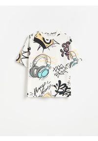 Reserved - T-shirt z nadrukiem - złamana biel. Materiał: bawełna, dzianina. Wzór: nadruk #1