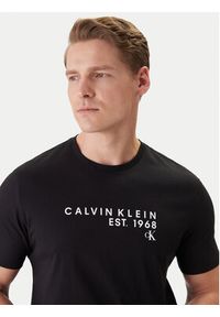 Calvin Klein Jeans T-Shirt LV04RF800G Czarny Classic Fit. Kolor: czarny. Materiał: bawełna #4