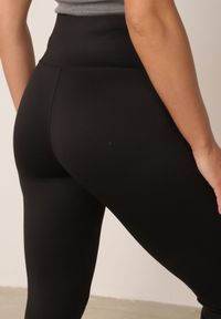 Born2be - Czarne Elastyczne Legginsy z Wysokim Stanem Felizia. Okazja: na spacer, na co dzień, do domu. Stan: podwyższony. Kolor: czarny. Materiał: materiał. Długość: krótkie. Styl: casual, sportowy #3