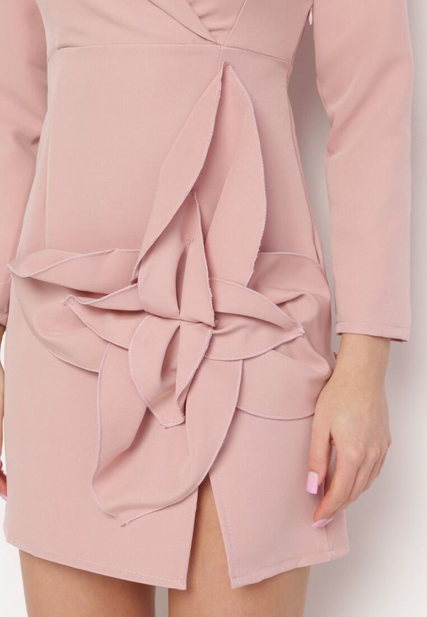 Born2be - Różowa Marynarkowa Sukienka Mini z Kopertową Górą Nivrade. Kolor: różowy. Typ sukienki: kopertowe. Długość: mini