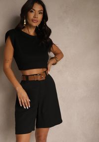 Renee - Czarne Szorty z Wiskozą w Eleganckim Stylu z Paskiem z Klamrą Aravene. Okazja: na co dzień. Stan: podwyższony. Kolor: czarny. Materiał: wiskoza. Styl: elegancki