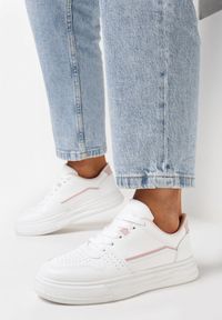 Born2be - Biało-Różowe Sneakersy z Perforacją i Kontrastowymi Lamówkami Adanria. Kolor: biały #3