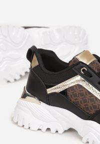 Renee - Czarne Sneakersy na Grubej Podeszwie Itra. Kolor: czarny. Materiał: skóra ekologiczna, materiał. Szerokość cholewki: normalna. Wzór: aplikacja, nadruk