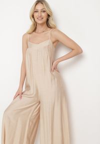 Born2be - Beżowy Kombinezon na Ramiączkach z Szerokimi Nogawkami Antonnia. Okazja: na spacer. Kolor: beżowy. Długość rękawa: na ramiączkach. Długość: długie #2