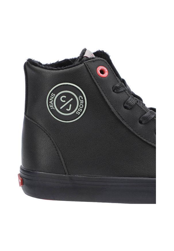 Czarne Sneakersy Damskie Cross Jeans Modne Obuwie. Okazja: na co dzień. Wysokość cholewki: przed kolano. Zapięcie: sznurówki. Kolor: czarny. Materiał: guma, materiał. Szerokość cholewki: normalna