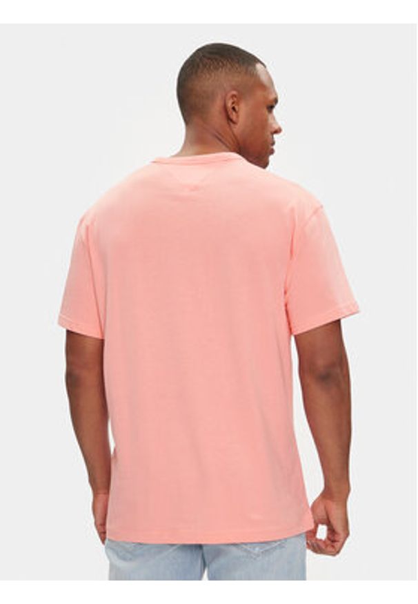 Tommy Jeans T-Shirt DM0DM18872 Różowy Regular Fit. Kolor: różowy. Materiał: bawełna