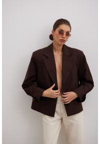 Marsala - Marynarka o prostym kroju w kolorze INTENSE BROWN - RICHMOND. Materiał: wiskoza, tkanina, poliester, len, bawełna, jeans, elastan. Długość rękawa: długi rękaw. Długość: długie. Styl: klasyczny, sportowy, elegancki