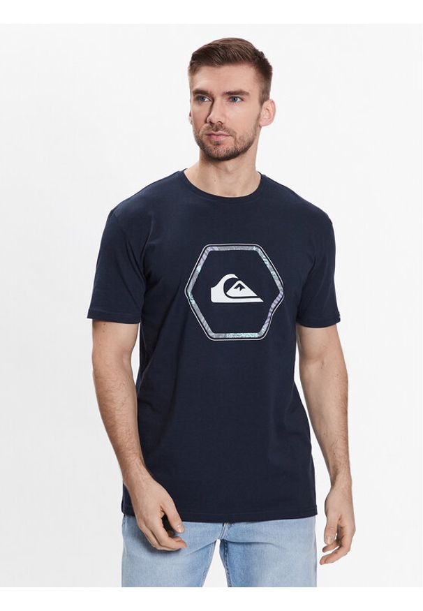 Quiksilver T-Shirt In Shapes EQYZT07227 Granatowy Regular Fit. Kolor: niebieski. Materiał: bawełna