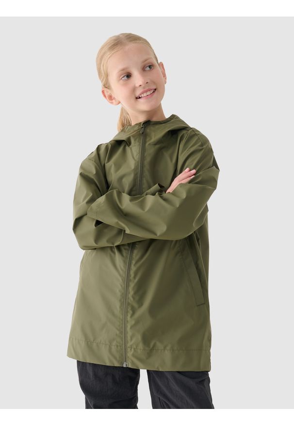 4f - 4F Kurtka przejściowa przeciwdeszczowa z gumową powłoką dziecięca - khaki 122 (6-7 lat). Okazja: na co dzień. Typ kołnierza: kaptur. Kolor: oliwkowy, brązowy, wielokolorowy. Materiał: guma. Sezon: lato. Styl: casual, sportowy, klasyczny