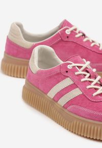 Born2be - Fuksjowe Skórzane Sneakersy Klasyczne Tenisówki z Zamszu Naturalnego Teniresela. Okazja: na co dzień. Kolor: różowy. Materiał: zamsz, skóra #5