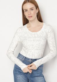 Born2be - Biała Bluzka Typu Longsleeve z Geometrycznym Wzorem Unila. Okazja: na spotkanie biznesowe, do pracy, na co dzień. Kolor: biały. Materiał: jeans. Długość rękawa: długi rękaw. Wzór: geometria. Styl: biznesowy, casual #6