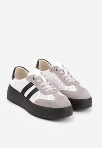 Renee - Biało-Szare Sneakersy ze Skóry Naturalnej na Platformie z Perforacją i Paskami Urevla. Okazja: na co dzień. Zapięcie: pasek. Kolor: biały. Materiał: skóra. Obcas: na platformie #8