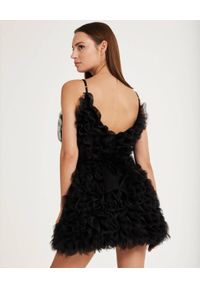 LANA NGUYEN - Czarna tiulowa sukienka Mini Waves. Kolor: czarny. Materiał: tiul. Długość rękawa: na ramiączkach. Styl: wizytowy. Długość: mini #3
