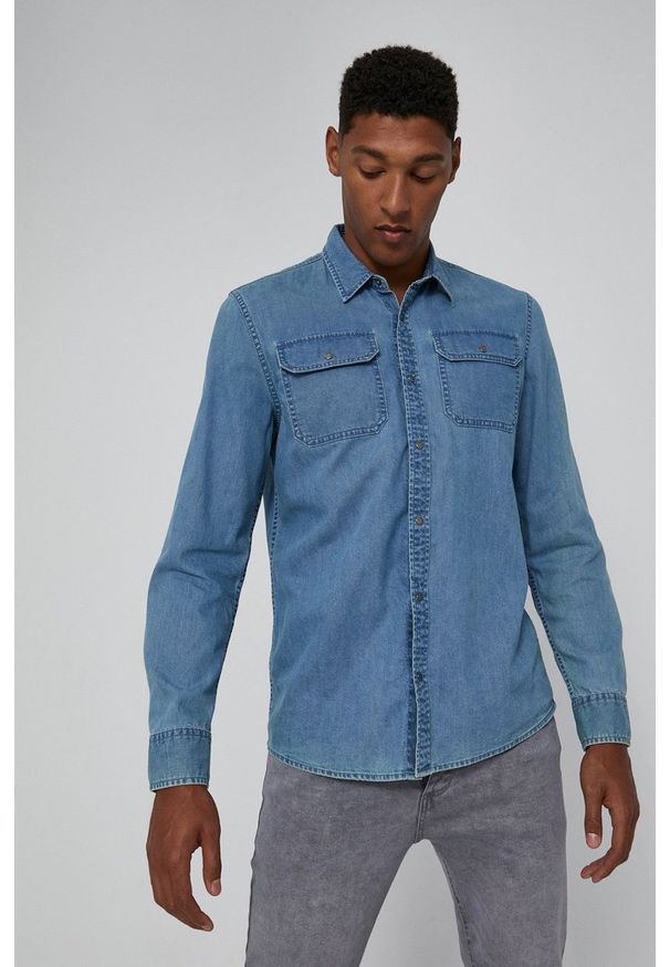 medicine - Medicine - Koszula jeansowa Back To The City. Typ kołnierza: kołnierzyk klasyczny. Kolor: niebieski. Materiał: jeans. Długość rękawa: długi rękaw. Długość: długie. Wzór: gładki. Styl: klasyczny