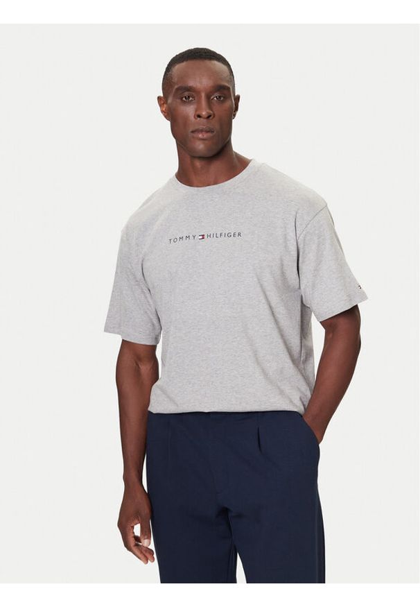 TOMMY HILFIGER - Tommy Hilfiger T-Shirt UM0UM03685 Szary Relaxed Fit. Kolor: szary. Materiał: bawełna