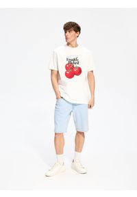 Reserved - T-shirt comfort z nadrukiem - złamana biel. Materiał: bawełna, dzianina. Wzór: nadruk #1