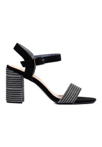 SHELOVET - Damskie czarne sandały z ozdobnym obcasem Shelovet. Kolor: czarny. Obcas: na obcasie. Wysokość obcasa: średni #1