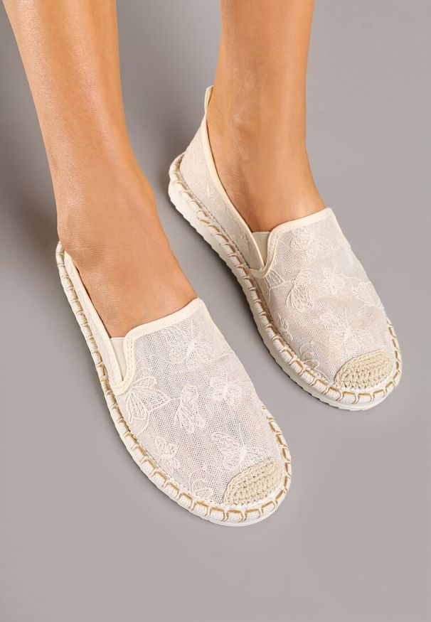 Renee - Beżowe Espadryle z Plecionką i Koronką Vivello. Okazja: na co dzień. Kolor: beżowy. Materiał: koronka. Wzór: koronka. Obcas: na obcasie. Styl: casual. Wysokość obcasa: niski