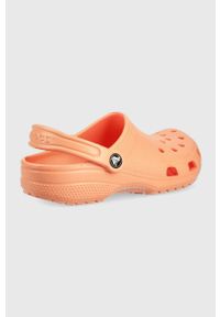 Crocs klapki Classic 10001. Kolor: pomarańczowy. Materiał: materiał. Wzór: gładki. Obcas: na obcasie. Wysokość obcasa: niski #2