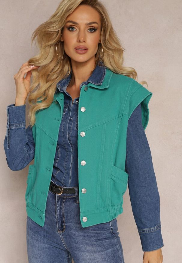 Renee - Zielona Jeansowa Kamizelka z Bawełny Zapinana na Guziki z Kieszeniami Yevani. Kolor: zielony. Materiał: bawełna, jeans